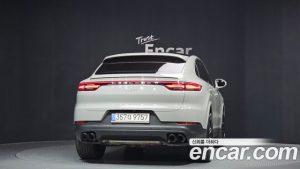Porsche Cayenne 3.0 Coupe 2023 года из Южной Кореи