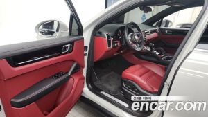Porsche Cayenne 3.0 Coupe 2023 года из Южной Кореи