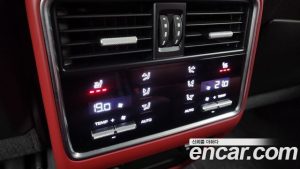 Porsche Cayenne 3.0 Coupe 2023 года из Южной Кореи