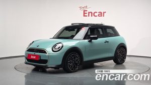 Mini Cooper Favoured 2025 года из Южной Кореи