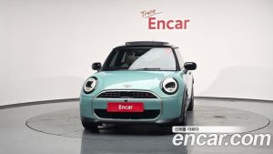 Mini Cooper Favoured 2025 года из Южной Кореи
