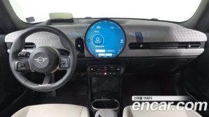 Mini Cooper Favoured 2025 года из Южной Кореи