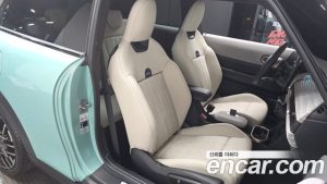Mini Cooper Favoured 2025 года из Южной Кореи