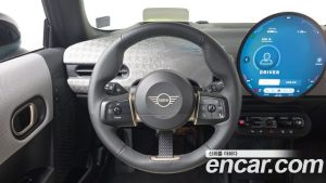 Mini Cooper Favoured 2025 года из Южной Кореи
