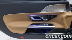 Mercedes-Benz SL-Class AMG SL63 4MATIC+ 2024 года из Южной Кореи