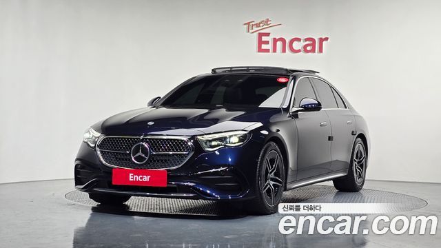 Mercedes-Benz E-Class E300 4MATIC AMG Line 2024 года из Кореи