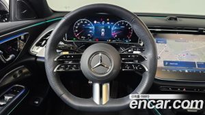Mercedes-Benz E-Class E300 4MATIC AMG Line 2024 года из Южной Кореи
