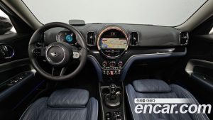 Mini Countryman ALL4 CLASSIC COMFORT PACK 2023 года из Южной Кореи