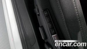 Volkswagen Golf 2.0 TDI Prestige 2022 года из Южной Кореи