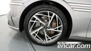Genesis G90 Бензин 3.5 Turbo e-S/C AWD 2025 года из Южной Кореи