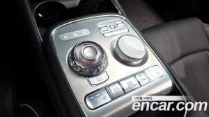 Genesis G90 Бензин 3.5 Turbo e-S/C AWD 2025 года из Южной Кореи