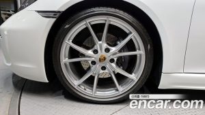 Porsche 718 2.0 2022 года из Южной Кореи