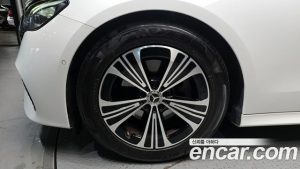Mercedes-Benz E-Class E200 Avantgarde 2024 года из Южной Кореи