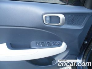 Hyundai Venue 1.6 Flux 2025 года из Южной Кореи