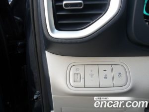 Hyundai Venue 1.6 Flux 2025 года из Южной Кореи