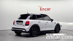 Mini Cooper 5Door CLASSIC 2024 года из Южной Кореи