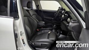 Mini Cooper 5Door CLASSIC 2024 года из Южной Кореи