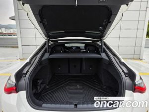 BMW i4 eDrive40 M Sport PRO 2024 года из Южной Кореи