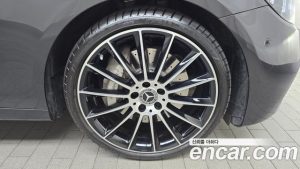 Mercedes-Benz E-Class E350 4MATIC AMG Line 2023 года из Южной Кореи