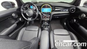 Mini Cooper Convertible CLASSIC 2024 года из Южной Кореи