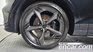 Genesis GV70 2.5T Бензин AWD 2025 года из Южной Кореи