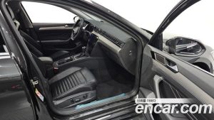 Volkswagen Passat 2.0 TDI Prestige 2022 года из Южной Кореи