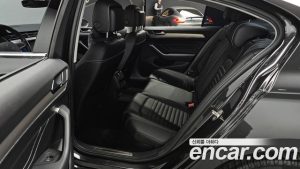 Volkswagen Passat 2.0 TDI Prestige 2022 года из Южной Кореи