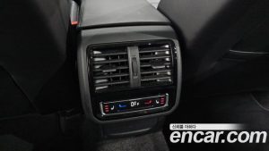 Volkswagen Passat 2.0 TDI Prestige 2022 года из Южной Кореи