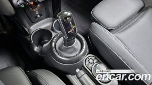 Mini Cooper 5Door CLASSIC 2024 года из Южной Кореи