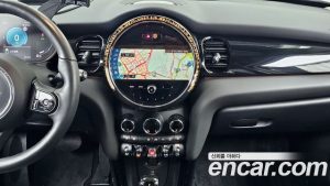 Mini Cooper 5Door CLASSIC 2024 года из Южной Кореи