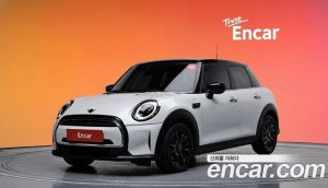 Mini Cooper 5Door CLASSIC 2024 года из Южной Кореи