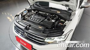 Volkswagen Tiguan 2.0 TSI Prestige 2023 года из Южной Кореи
