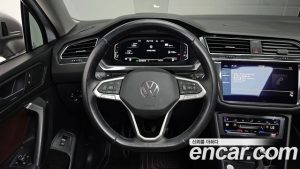 Volkswagen Tiguan 2.0 TSI Prestige 2023 года из Южной Кореи