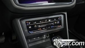 Volkswagen Tiguan 2.0 TSI Prestige 2023 года из Южной Кореи