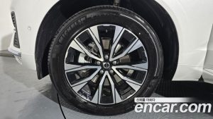 Volvo XC60 B5 Ultra Bright 2025 года из Южной Кореи