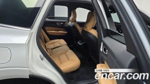 Volvo XC60 B5 Ultra Bright 2025 года из Южной Кореи