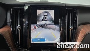 Volvo XC60 B5 Ultra Bright 2025 года из Южной Кореи