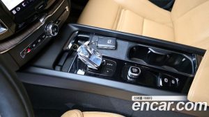 Volvo XC60 B6 Inscription 2022 года из Южной Кореи
