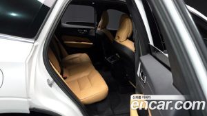 Volvo XC60 B6 Inscription 2022 года из Южной Кореи