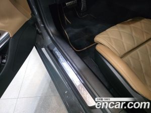 Mercedes-Benz SL-Class AMG SL63 4MATIC+ 2024 года из Южной Кореи