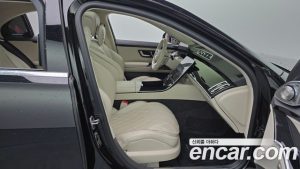 Mercedes-Benz S-Class S500L 4MATIC 2023 года из Южной Кореи