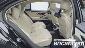Mercedes-Benz S-Class S500L 4MATIC 2023 года из Южной Кореи
