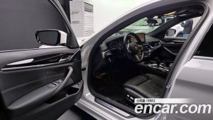 BMW 5-Series 530i xDrive M Sport 2023 года из Южной Кореи