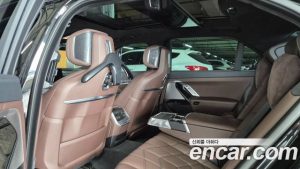 BMW 7-Series 740i sDrive M Sport 2023 года из Южной Кореи