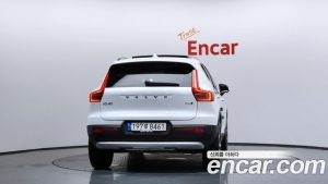 Volvo XC40 B4 ULTIMATE Bright 2023 года из Южной Кореи