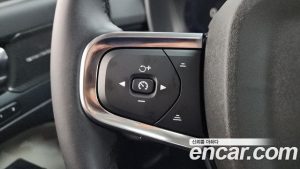 Volvo XC40 B4 ULTIMATE Bright 2023 года из Южной Кореи
