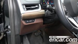 BMW 2-Series 220i Luxury 2024 года из Южной Кореи