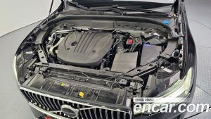 Volvo XC60 B5 Ultra Bright 2025 года из Южной Кореи