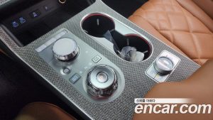 Genesis GV80 2.5T Бензин AWD 2024 года из Южной Кореи