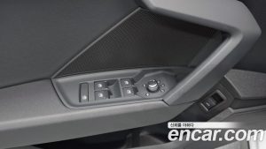 Audi A3 40 TFSI Premium 2023 года из Южной Кореи